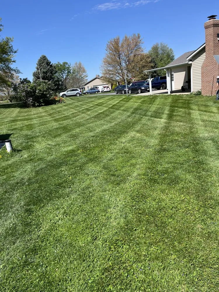 Expert lawn care service for beautiful yards in Union Bridge, MD by Fine Line Landscaping