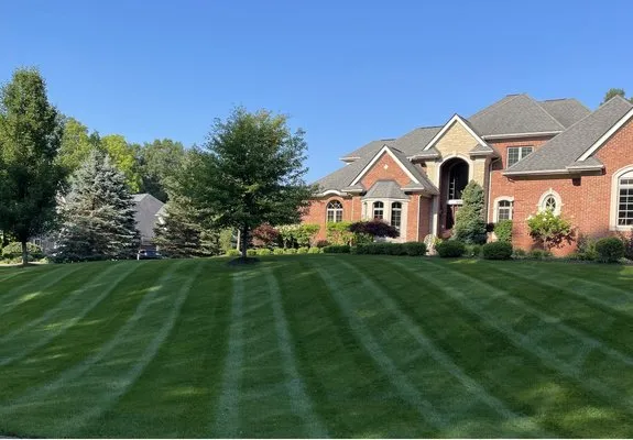 Fine Line Lawn Care Logo