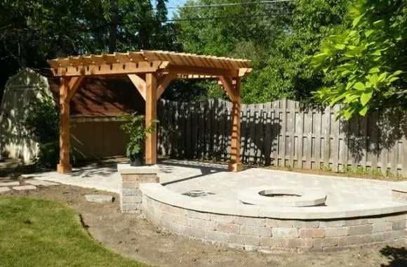 Reliable yard maintenance in Hixson, TN by Fine Lines Landscaping