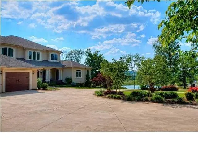 Trusted residential landscaping for outdoor upgrades across Hixson, TN - Fine Lines Landscaping