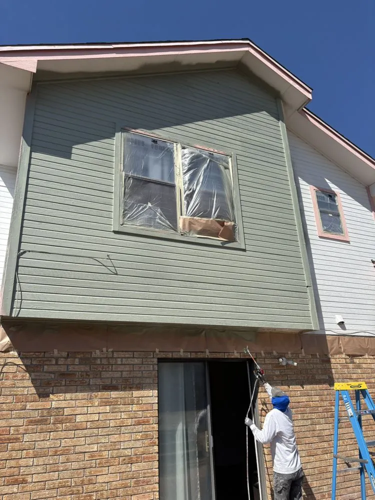 Professional lawn care service for beautiful yards across Las Cruces, NM - Fine Touch Painting