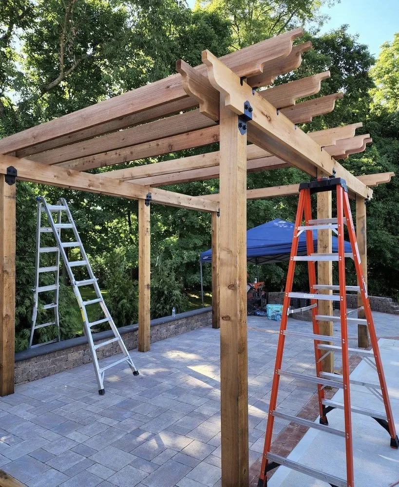 Affordable yard maintenance experts serving Fishers, IN - Fine Touch Services