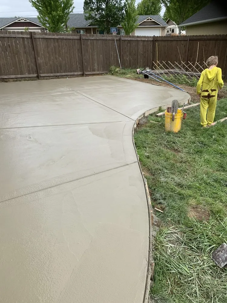 Affordable lawn mowing service in Vader, WA - Finepolo Construction & Restoration