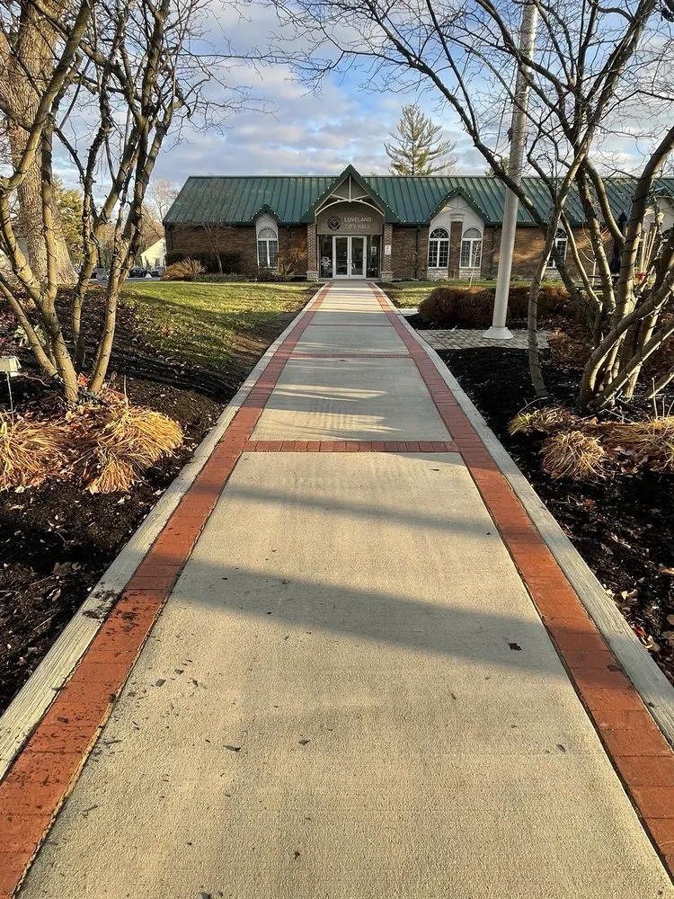 Affordable outdoor landscaping experts serving Loveland, OH - Finer Lawn and Landscaping