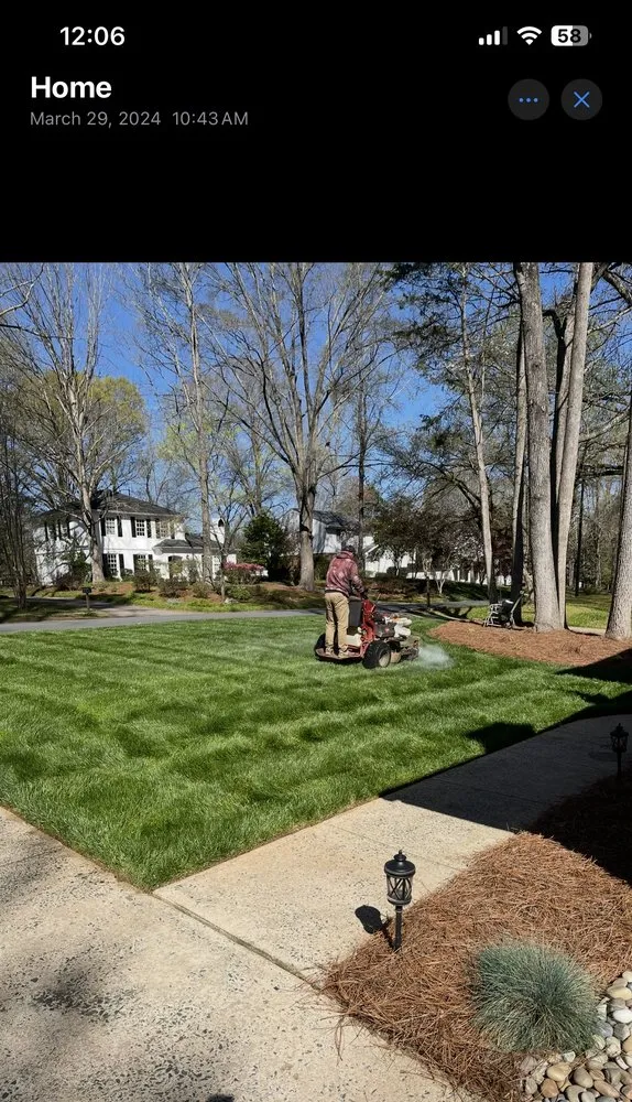Local yard maintenance for homes in Matthews, NC by FineTurf