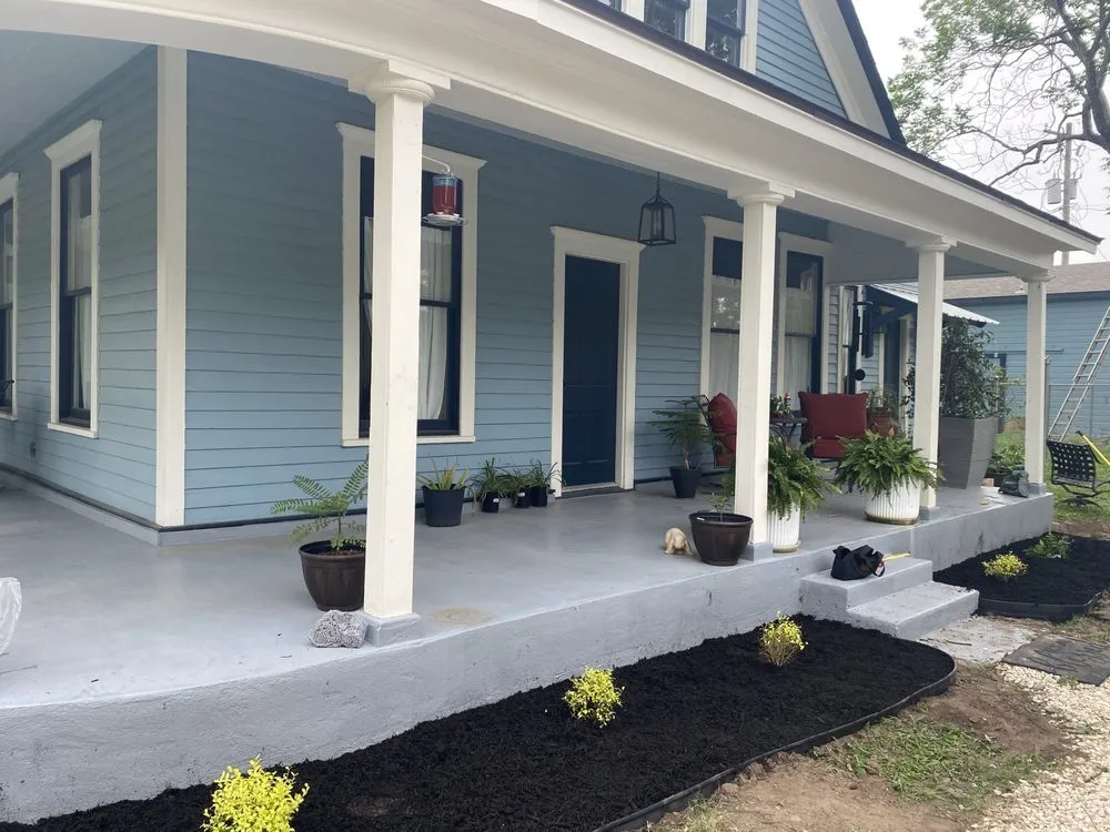 Top-rated outdoor landscaping in El Campo, TX by Finex Lawn Care