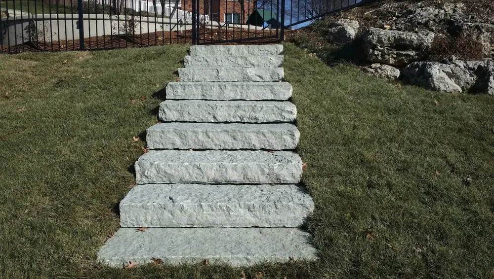 Top-rated yard maintenance in Saint Charles, MO by Finishing Touch Landscape