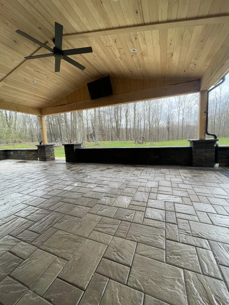 Custom lawn care service in Fredonia, PA - Finley's Outdoor Features