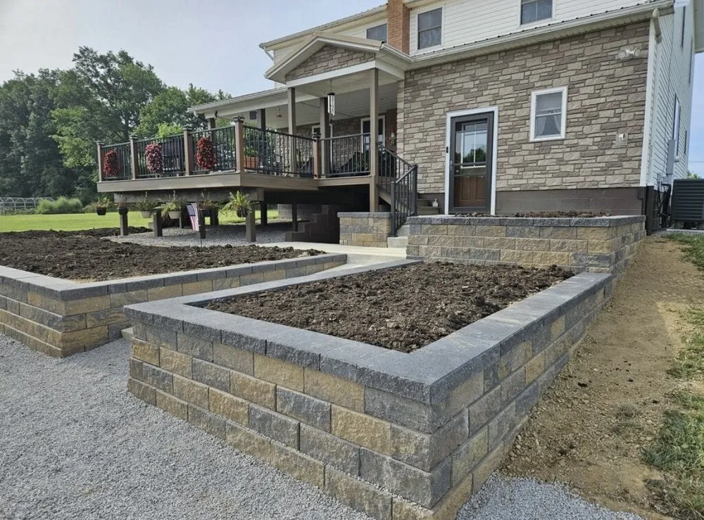 Expert outdoor landscaping in Fredonia, PA - Finley's Outdoor Features