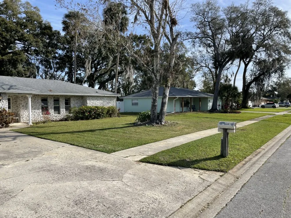 Custom garden landscaping in Orange City, FL - Fire Line Lawn & Landscaping