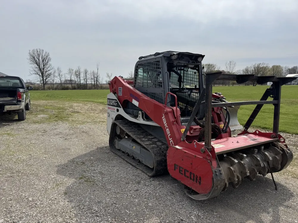 Top-rated residential landscaping in Columbus, OH by Fireline Lawns