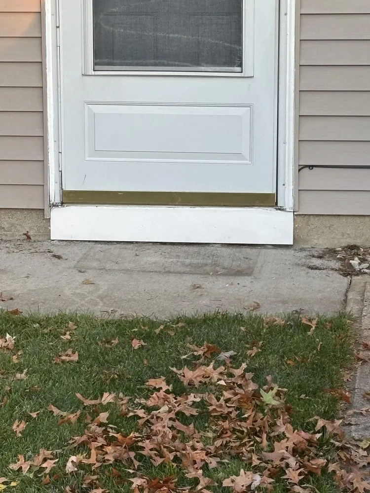 Local lawn mowing service in Lorain, OH by First Choice Home Solutions