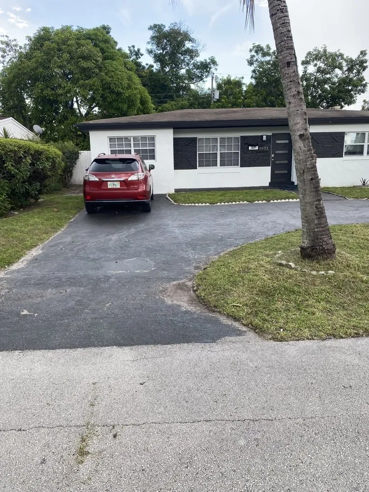 Reliable yard cleanup service in Miami Shores, FL by First Choice Landscaping