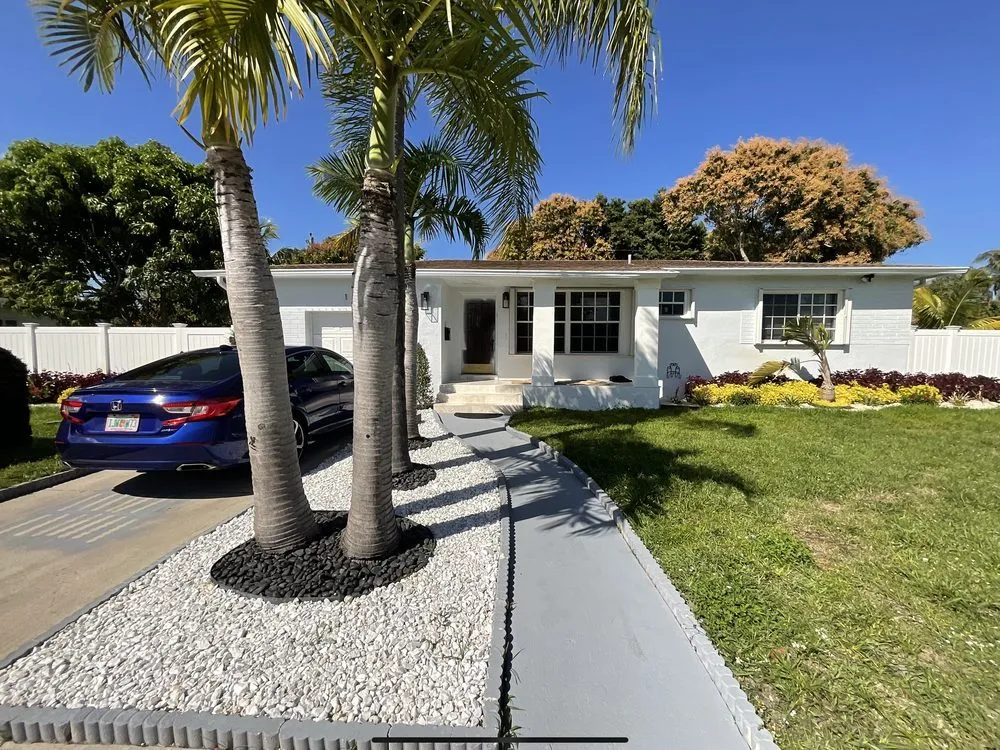 Custom landscaping services in Miami Shores, FL by First Choice Landscaping