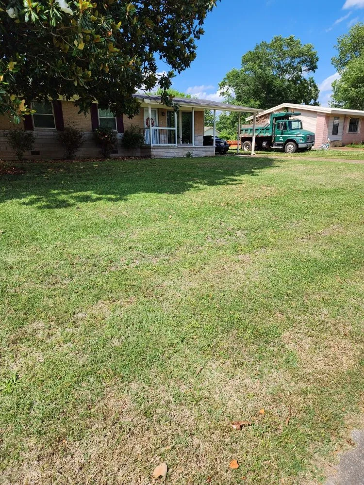 Top-rated residential landscaping in Florence, AL by First Choice Lawn Care