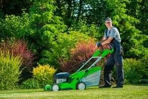 Reliable lawn care service for residential properties in Shreveport, LA by First Choice Lawn Care