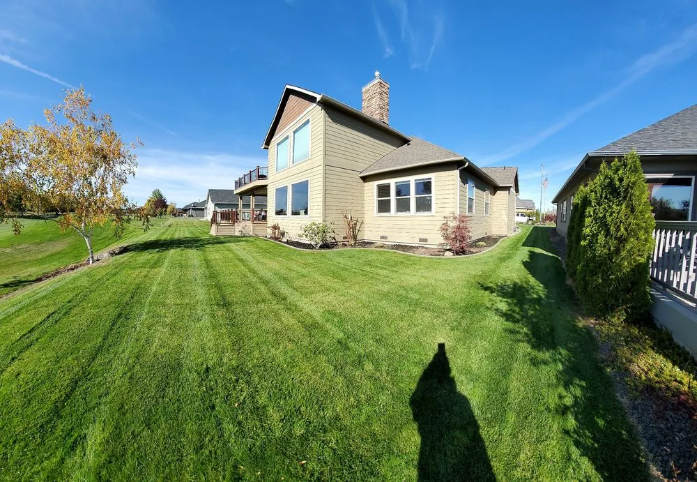 Expert garden landscaping experts serving Toppenish, WA - First Choice Lawn Care