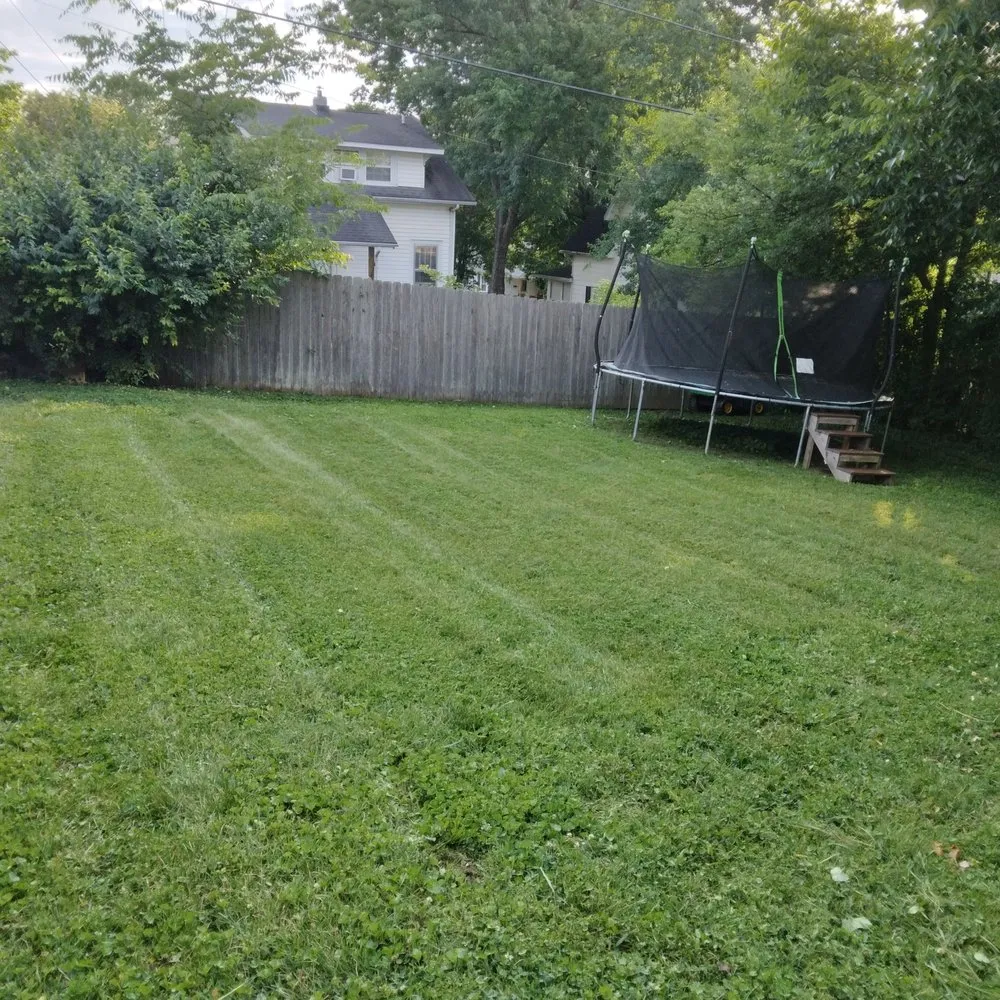 Professional yard maintenance in Rockford, TN by First Choice Lawncare