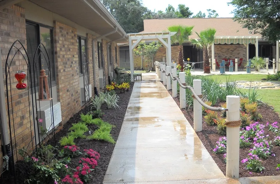 Custom residential landscaping experts serving Pensacola, FL - First Choice Maintenance Services Lawn and Landscaping