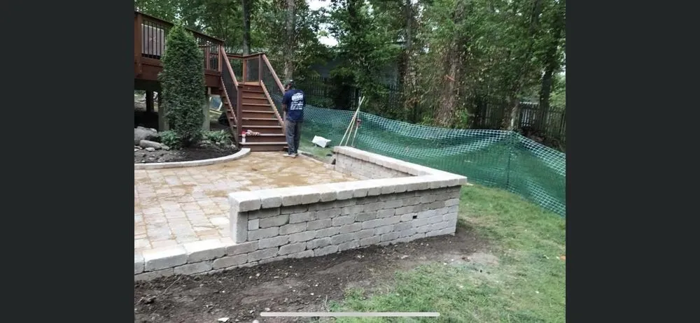 Professional lawn care service experts serving North Chicago, IL - First choice