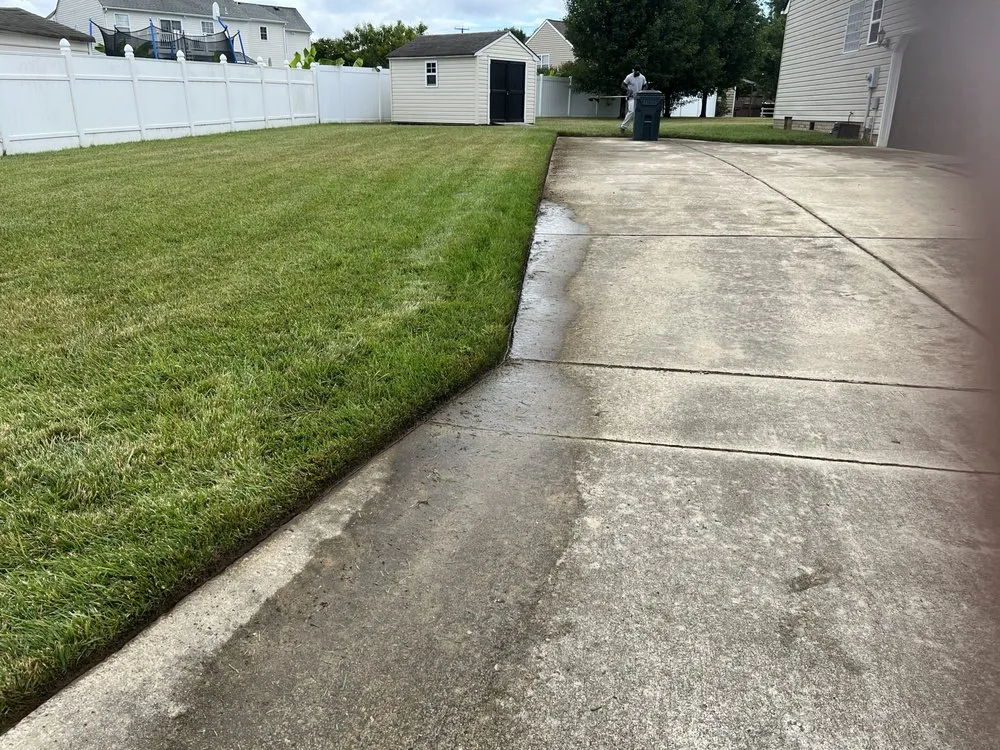 Professional yard cleanup service for homes across Hampton, VA - First Class Cuts