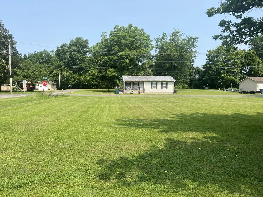 Professional yard cleanup service in Hickman, KY - First Class Lawncare