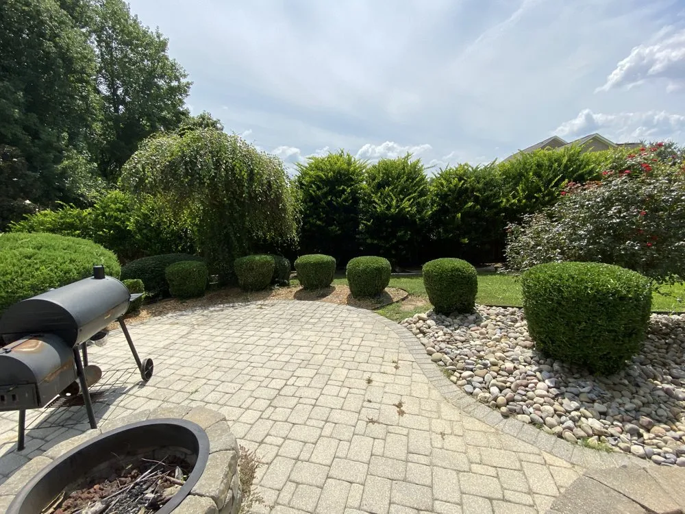 Affordable garden landscaping in Laurinburg, NC - First Class Lawnservice