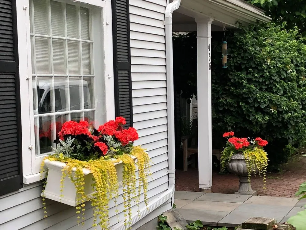 Affordable yard maintenance with custom design across Brentwood, TN - First Green Landscapes