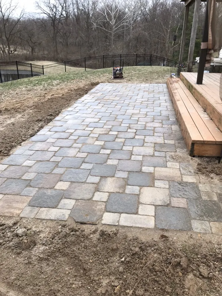 Professional yard cleanup service experts serving Florissant, MO - First Impressions Lawn & Garden