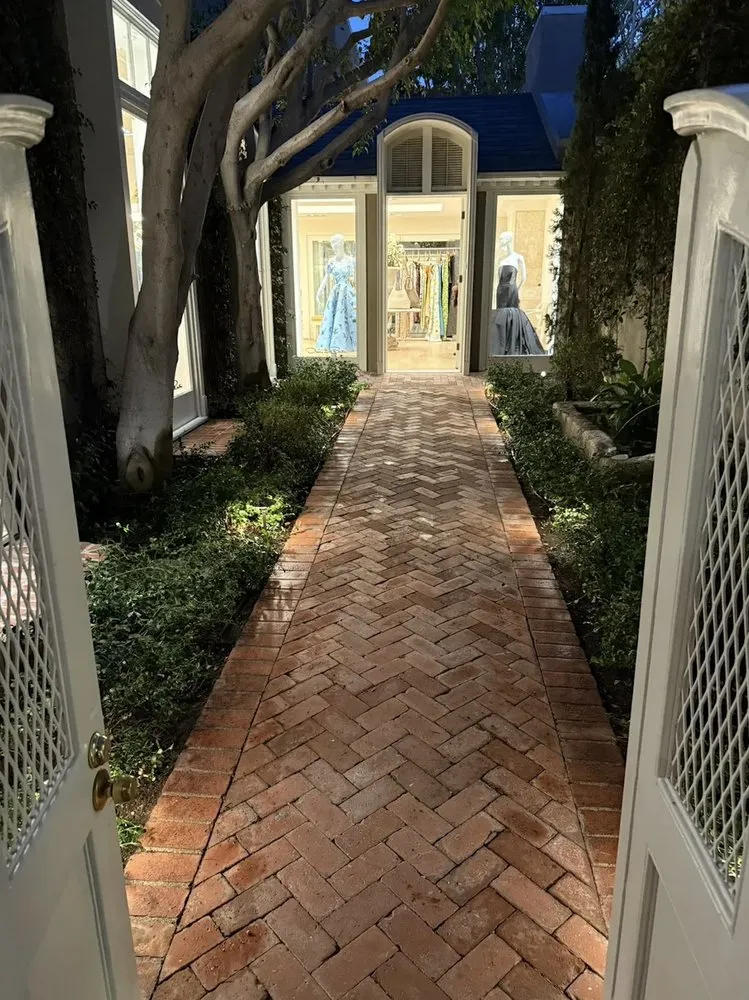 Reliable lawn care service for residential properties in Los Angeles, CA by First Point Landscapes