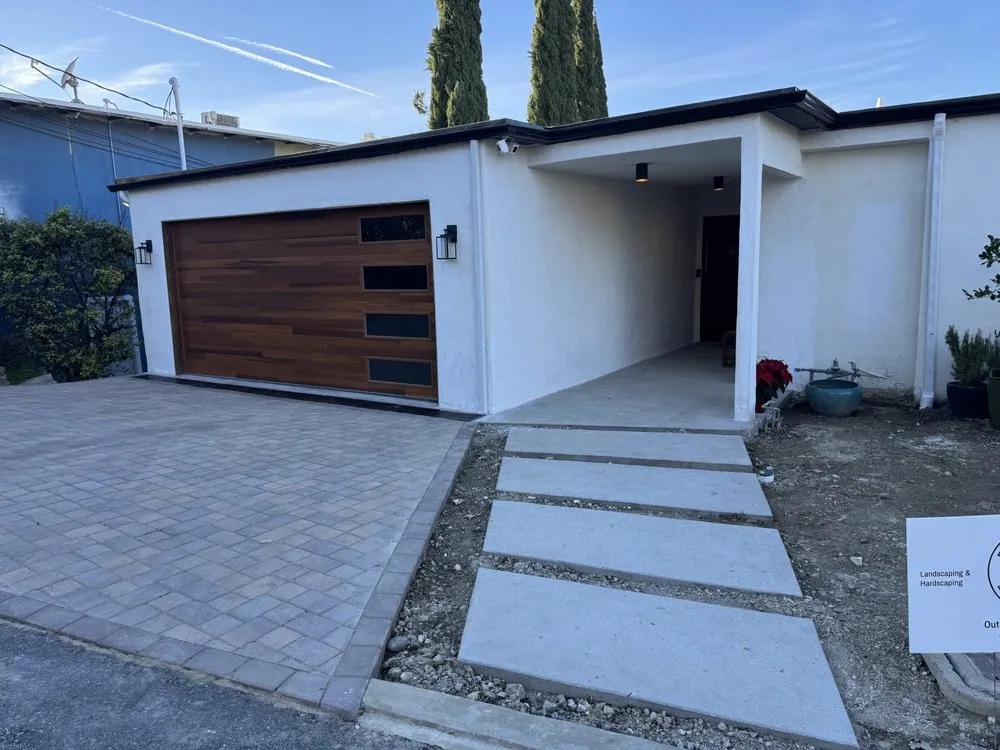 Affordable lawn mowing service for beautiful yards across Los Angeles, CA - First Point Landscapes