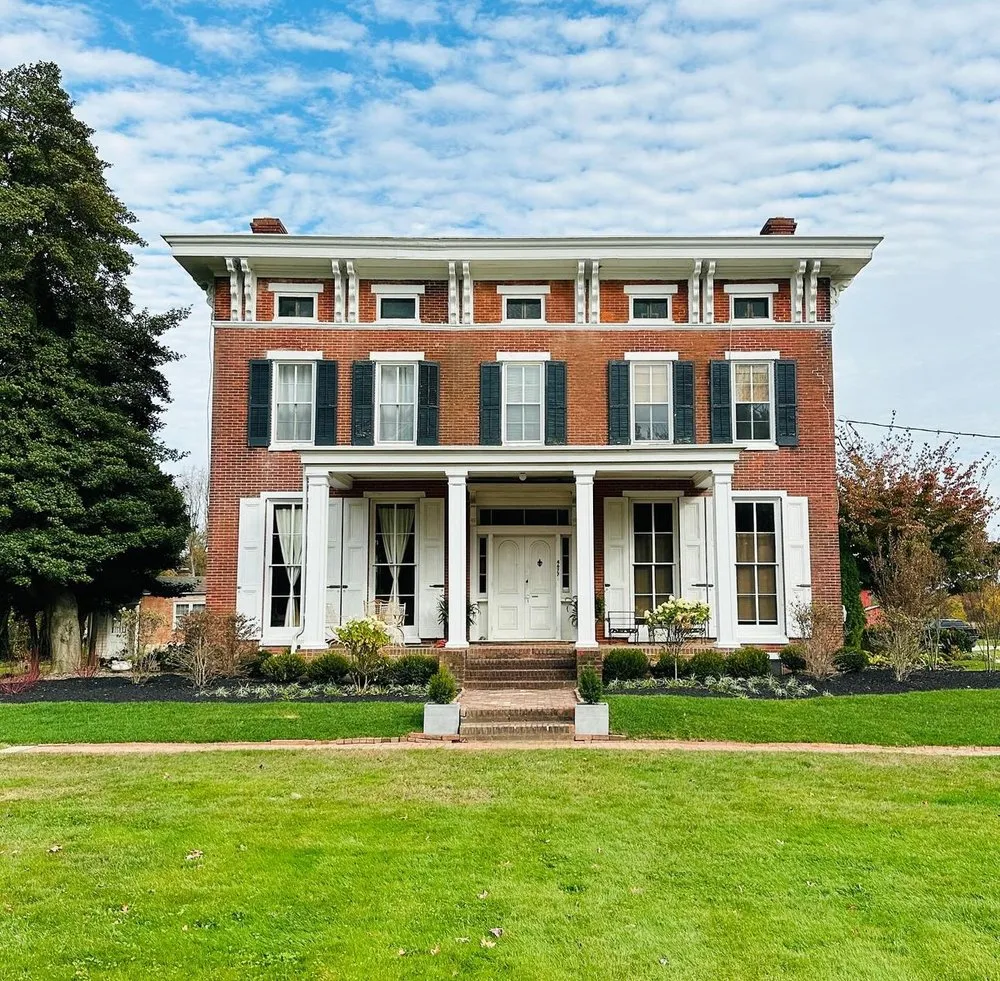 Custom garden landscaping for beautiful yards in Bear, DE by First State Landscaping