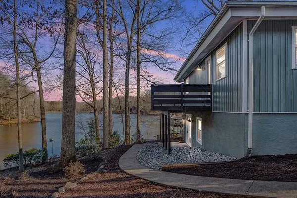 First-String Lawn, Landscape & Tree Logo