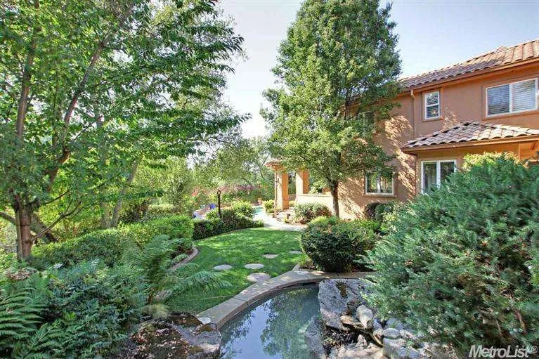 Affordable outdoor landscaping in Rocklin, CA by Fish Landscape & Maintenance