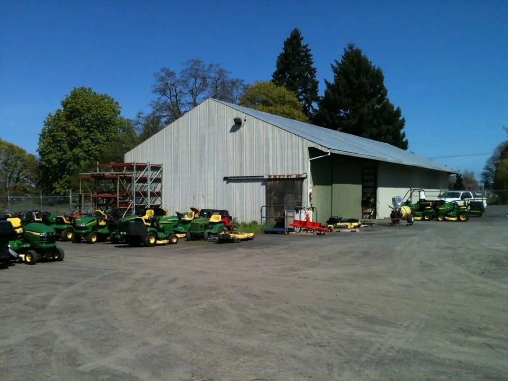 Professional garden landscaping experts serving Cornelius, OR - Fisher Farm & Lawn