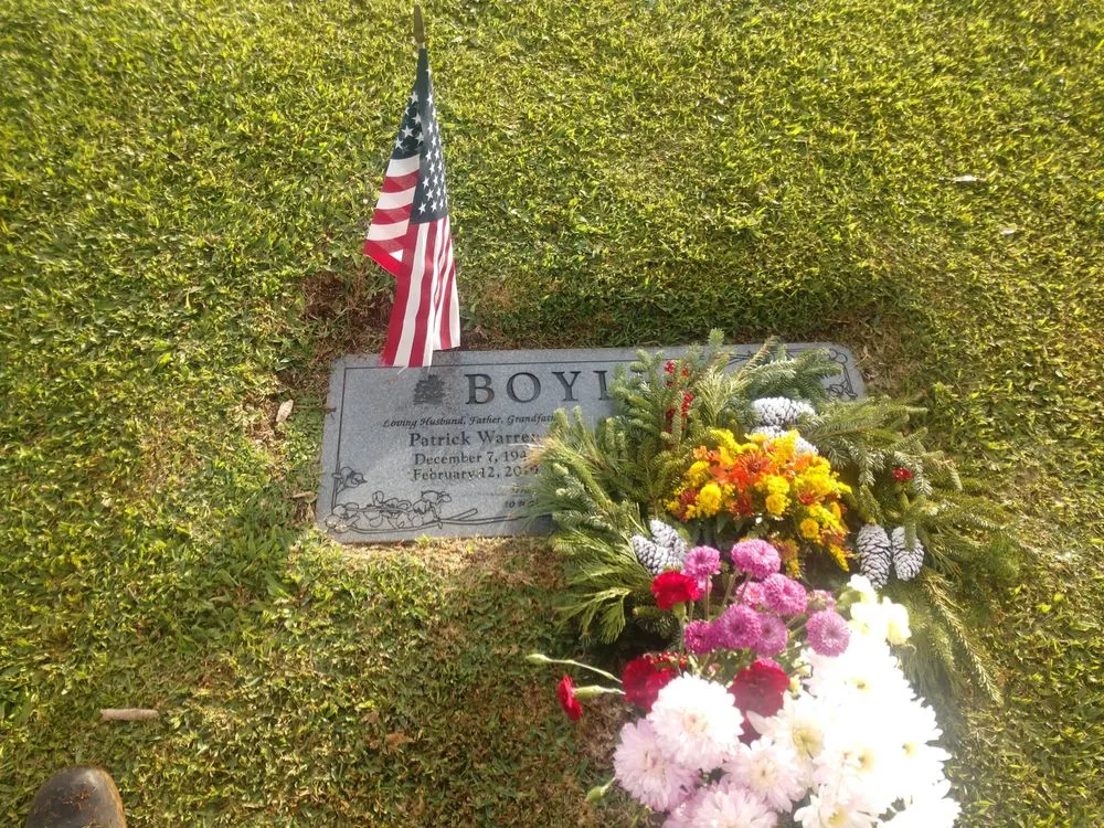 Affordable yard maintenance in Honolulu, HI by Fisher Grave Yard Services