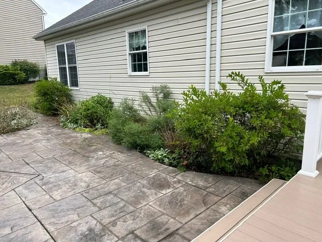 Professional landscaping services for year-round maintenance in Mechanicsburg, PA by Fisher’s Dynamic Lawns