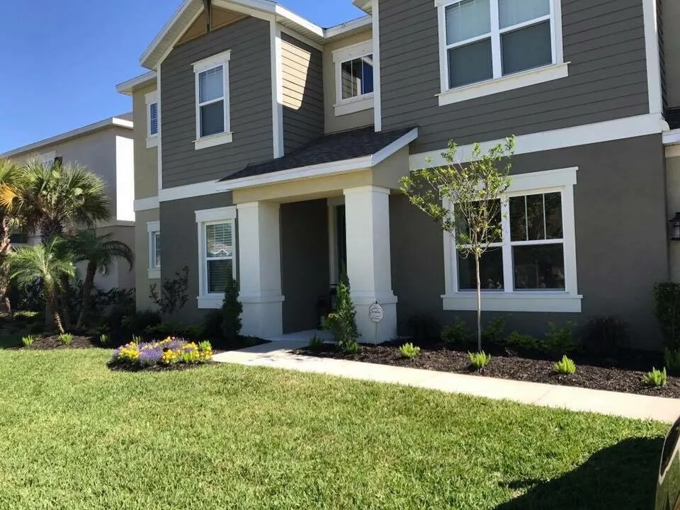 Local lawn care service for residential properties in Lithia, FL by Fishhawk Landscape & Irrigation