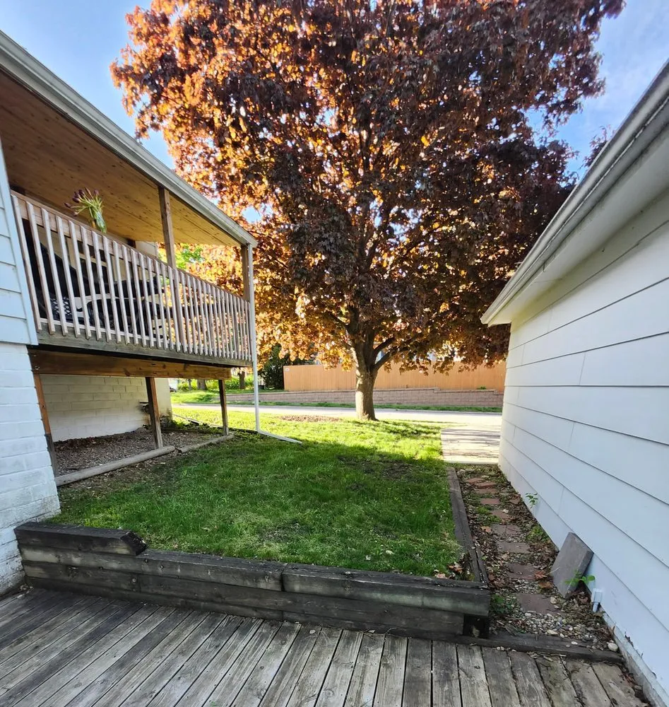 Custom yard cleanup service for beautiful yards in Urbandale, IA by Fitz Lawn Care