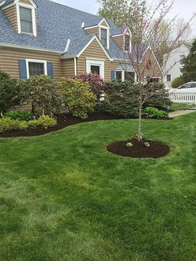 Custom lawn mowing service experts serving Yorktown Heights, NY - Fitz's Landscaping