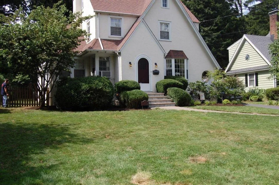 Custom lawn care service experts serving Yorktown Heights, NY - Fitz's Landscaping