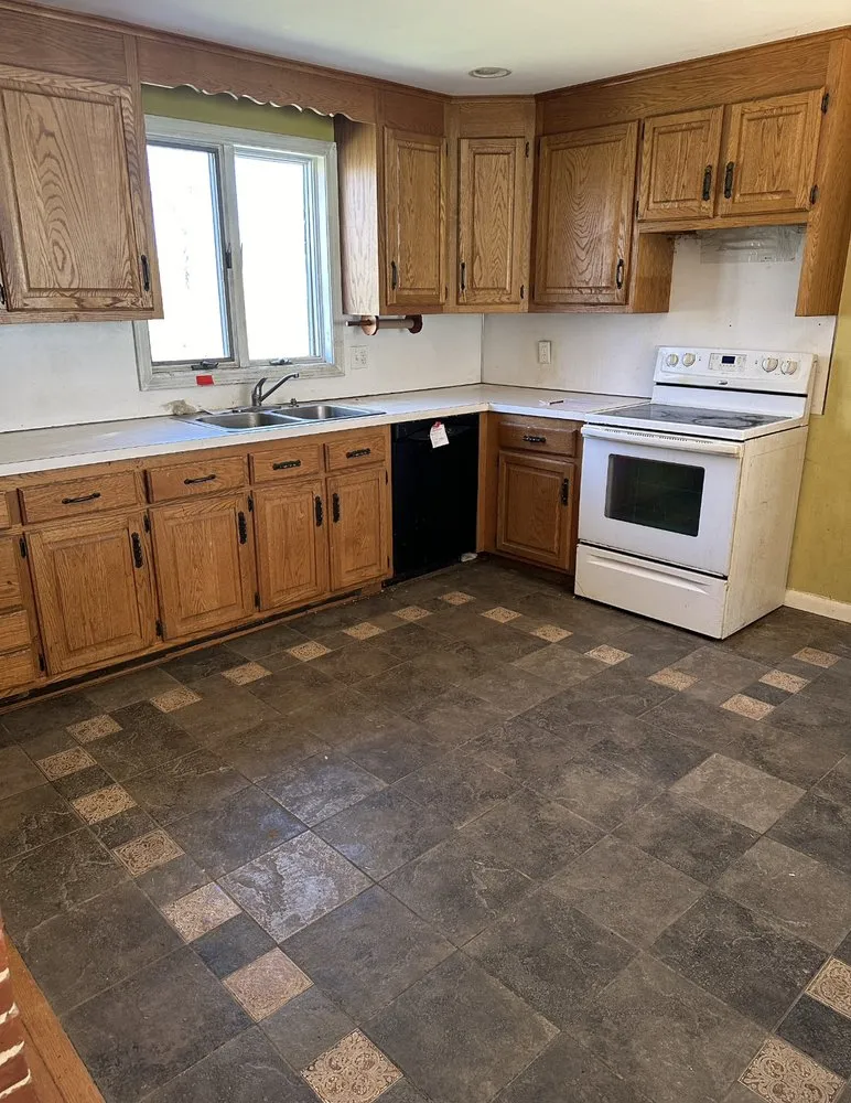 Affordable yard cleanup service with custom design across Huntington, NY - Five Harbors