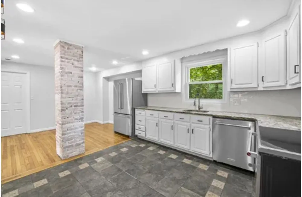 Custom lawn mowing service in Huntington, NY - Five Harbors