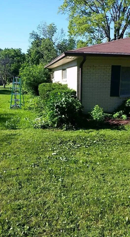 Reliable landscaping services experts serving West Carrollton, OH - Five Seasons