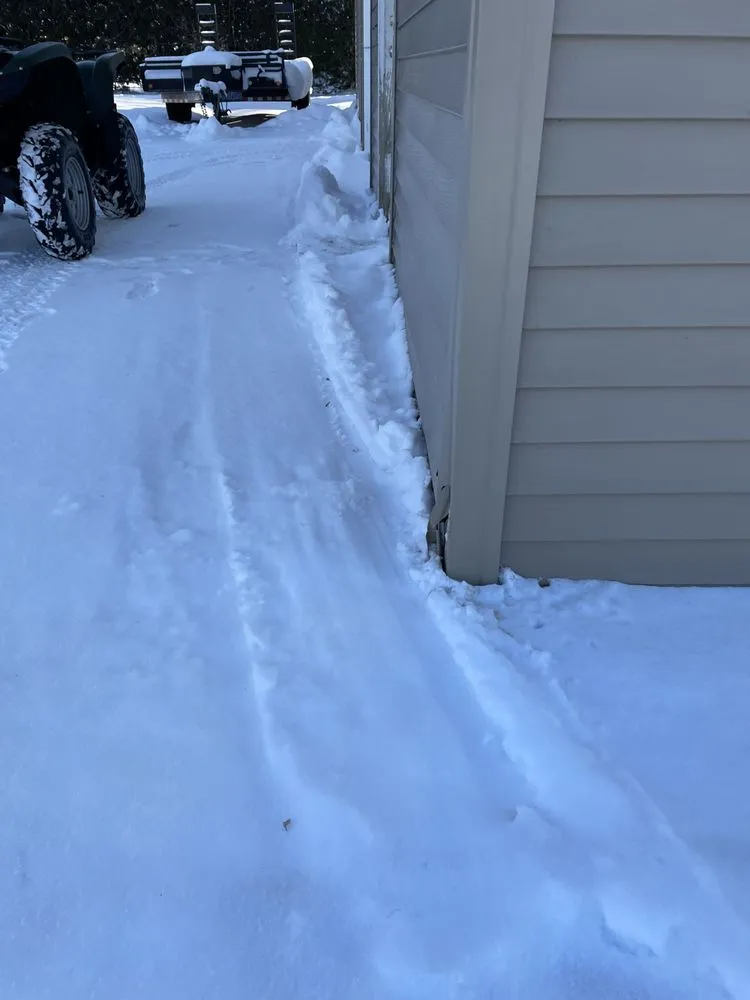 Top-rated garden landscaping with custom design in Jenison, MI by Five Star Lawn Care & Snow Plowing