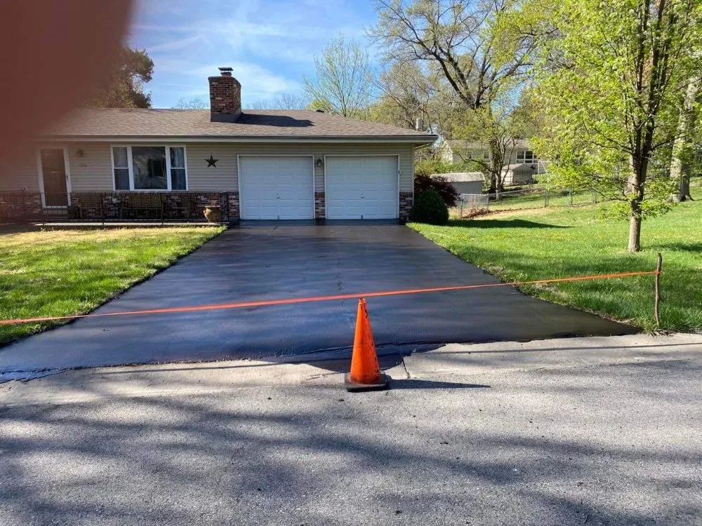 Local lawn mowing service experts serving Independence, MO - Five Star Property Maintenance