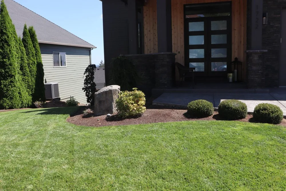 Custom landscaping services in Salem, OR by Five Star Yard Maintenance