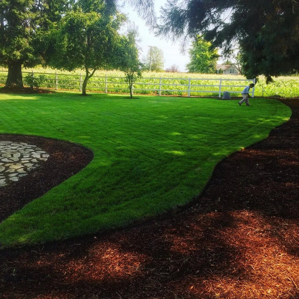 Local residential landscaping experts serving Salem, OR - Five Star Yard Maintenance