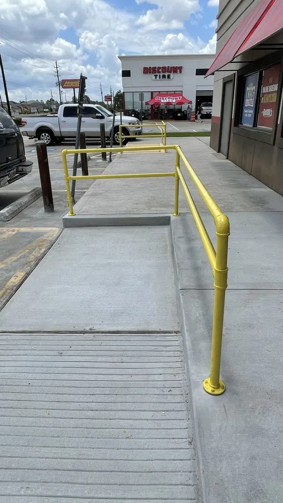 Trusted yard cleanup service in San Antonio, TX - Five Stars Parking Lot Solutions