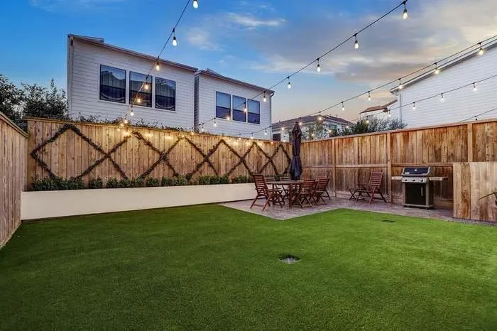 Expert garden landscaping near you in Houston, TX by FiveSTAR Landscape